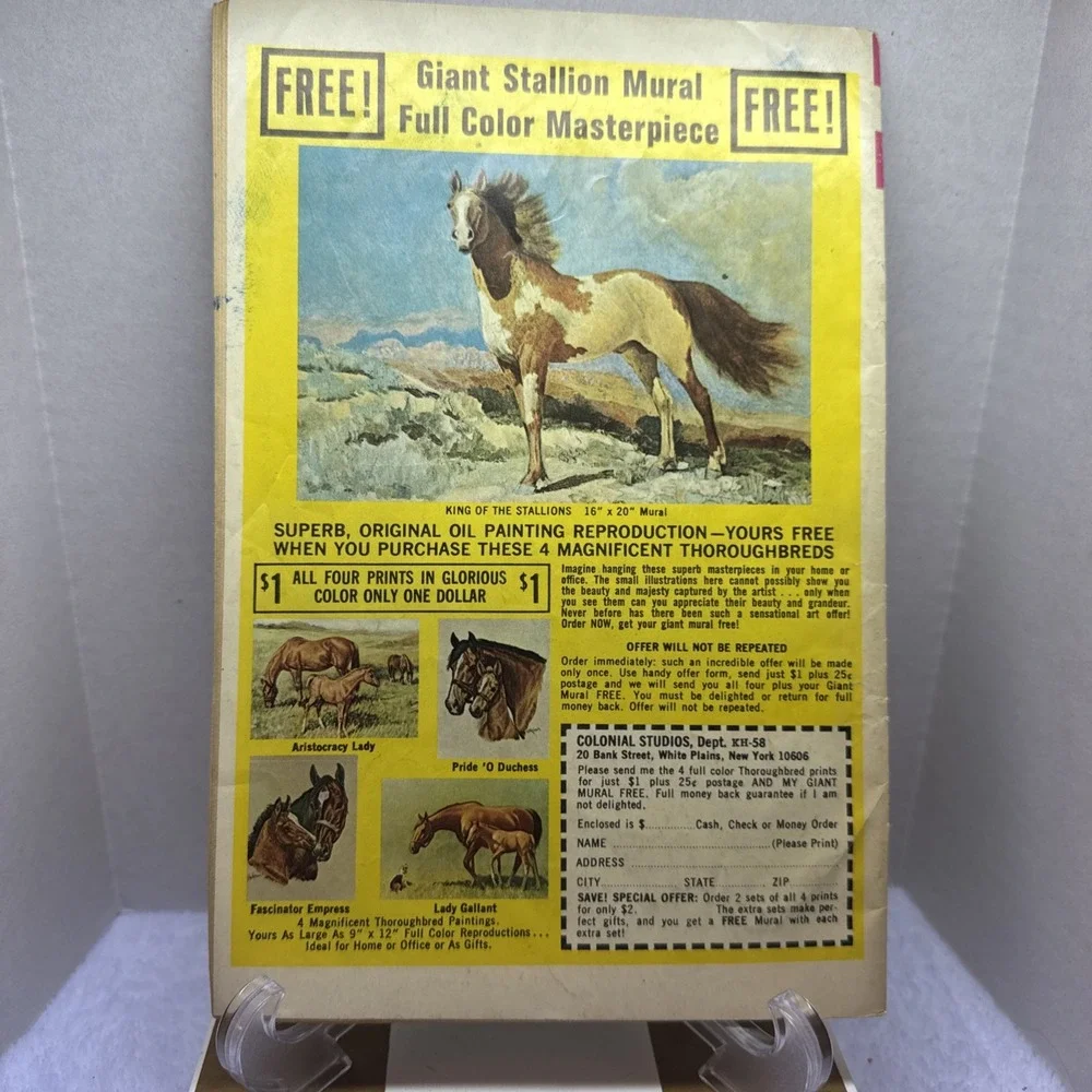 GOLD‎ KEY WALT DISNEY CHIP 'N' DALE MARCH 1971 COMIC BOOK ISSUE 10 - VINTAGE